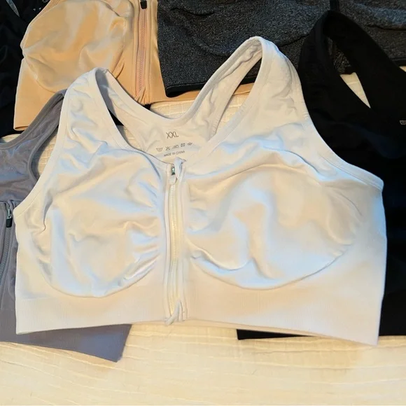 Set of 6 Amazon Women's Wireless Sports/Post-Surgery bras - Picture 3 of 8